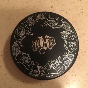 Kat Von D foundation powder. Shade medium 53